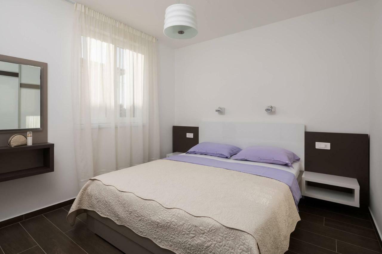 Apartmani Kos D Supetar Exterior photo